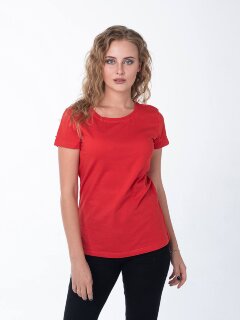 Красная женская футболка