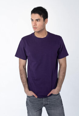 Фиолетовая мужская футболка Фиолетовая мужская футболка